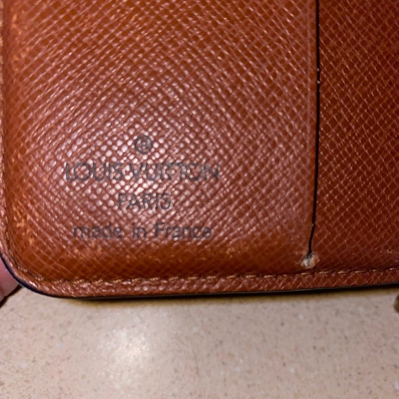 Louis Vuitton Wallet - Picture 6 of 13